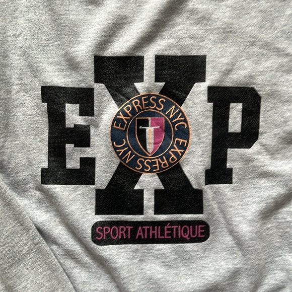 Express sweatshirt, size medium - Picture 2 of 4